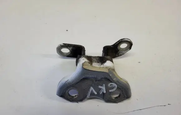 Toyota Verso Rear door upper hinge