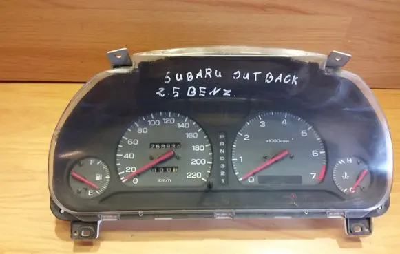 Subaru Outback Speedometer (instrument cluster) FS0201015