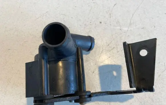 Audi A5 8T 8F Electric auxiliary coolant/water pump 03L121093