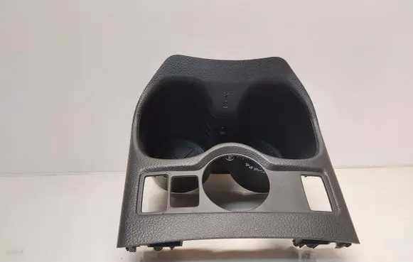 Cup holder front