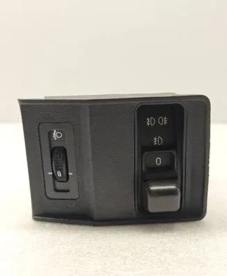 BMW 5 E34 Fog light switch 8110498
