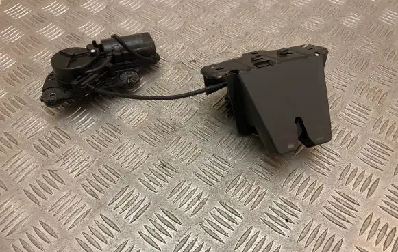 Volvo XC60 Tailgate/trunk/boot lock/catch/latch 31484236 31349975