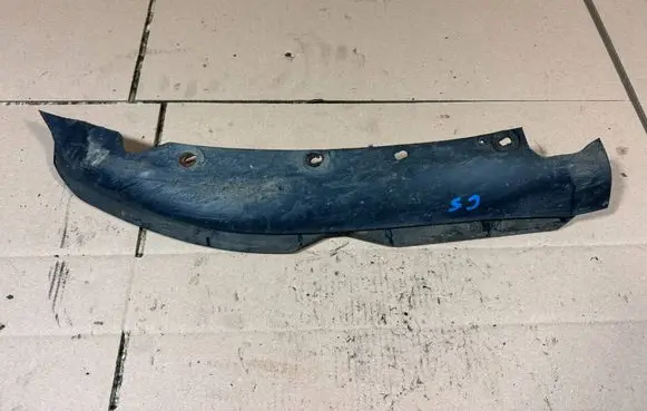 Citroen C5 Front bumper lip 9681053177