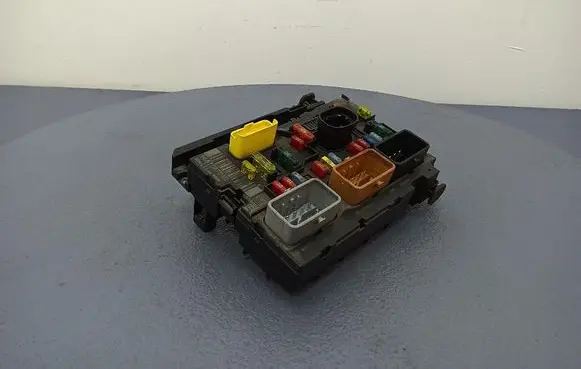 Peugeot 307 Fuse box set 9661087080