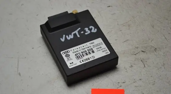 Volkswagen Touran I Auxiliary heating control unit/module 4F0909509