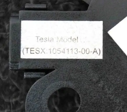 Tesla Model X Other devices 105411300A