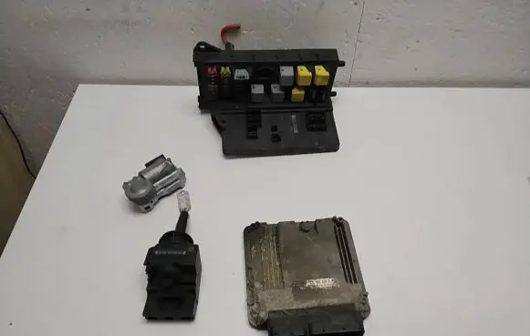 Volkswagen Crafter Engine ECU kit and lock set 03L906012Q A0009000401 A9069006701