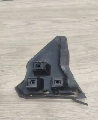 Volvo C70 Front bumper mounting bracket 31214878 BP3EA