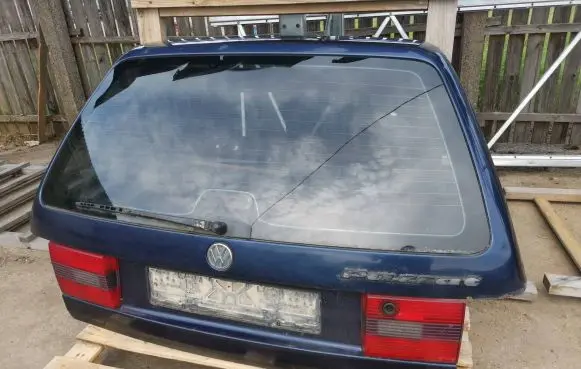 Volkswagen PASSAT B4 Tailgate/trunk/boot lid