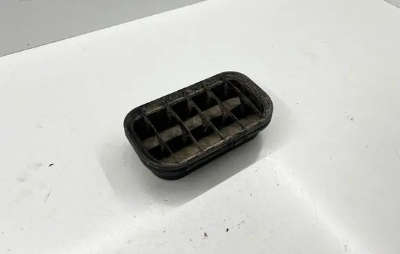 Audi TT TTS Mk2 Quarter panel pressure vent 4A0819181