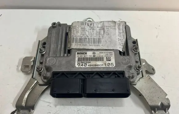 Alfa Romeo Giulietta Engine control unit/module ECU 0281017785 51902994