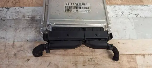 Audi A6 S6 C5 4B Engine control unit/module 038906019LM 1039S02053 0281011213
