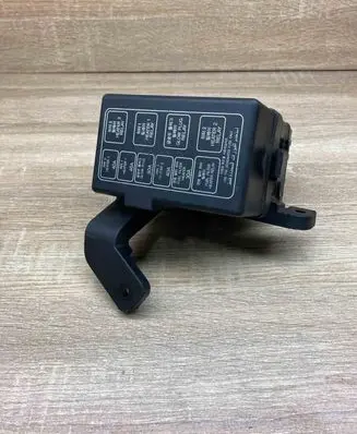 Hyundai Santa Fe Fuse module 91162B010