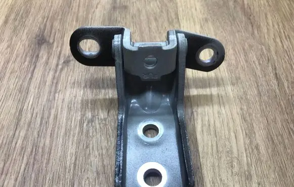 Hyundai Kona I Front door upper hinge 793202V000