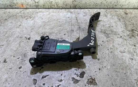 Volkswagen Polo V 6R Accelerator throttle pedal 6PV00849631 6Q1721503M