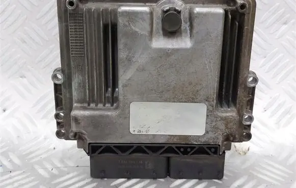 Volvo XC40 Engine control unit/module ECU 32255068