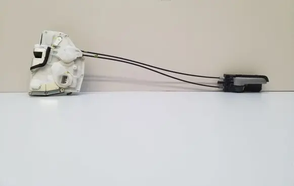 Opel Agila B Front door lock 8220151K40
