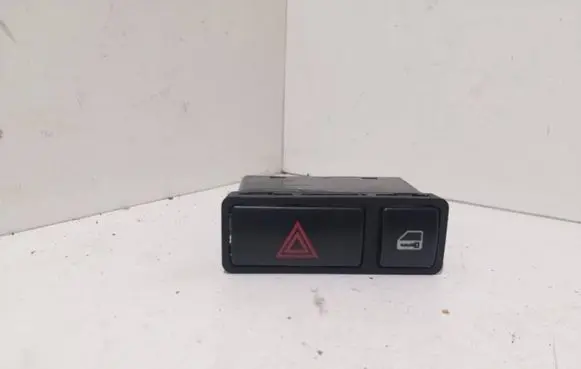 BMW X5 E53 Hazard light switch 8368920