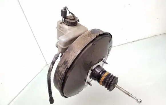Volkswagen PASSAT B6 Brake booster 3C1614105AH