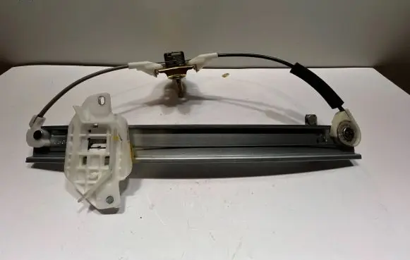 Hyundai Elantra Rear door window regulator with motor 8340129000 83401-29000