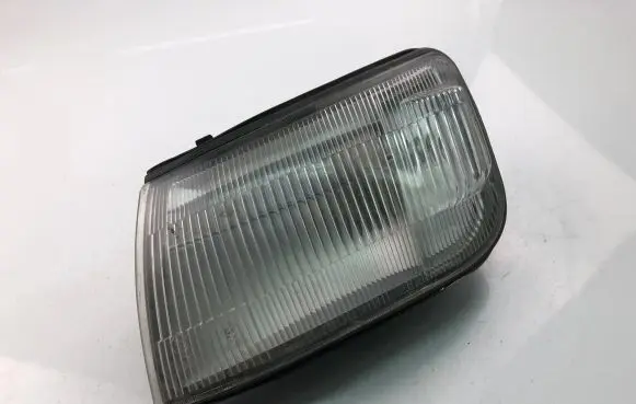 Front indicator light