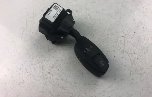 BMW 5 E60 E61 Cruise control switch 6951352