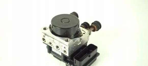 Skoda Fabia Mk2 (5J) ABS Pump 6R0907379AD 6R0907379AB