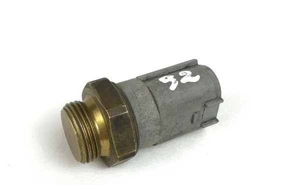 Volkswagen Golf IV Coolant temperature sensor 6x0959481