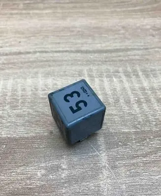 Volkswagen Golf V Other relay 141951253B V23134B52X227