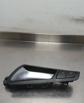 Volkswagen PASSAT B6 Front door interior handle 3C1837113D