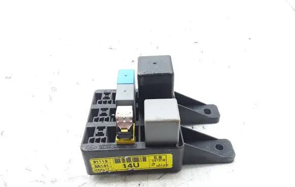 Hyundai Trajet Fuse module 911803A000 911123A141