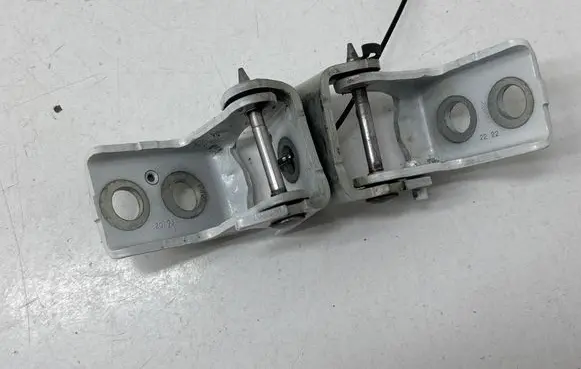 Peugeot 5008 II Rear door hinge set 