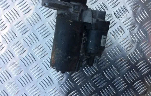 Volkswagen Golf V Starter motor 02Z911023FX