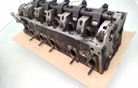 Volkswagen Phaeton Engine head 070103373A