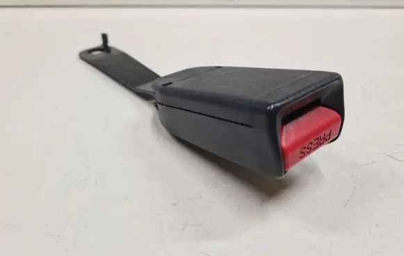 Front seatbelt buckle