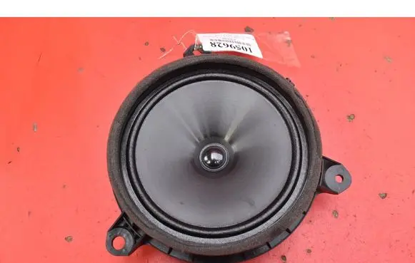 Toyota Yaris Subwoofer speaker 861600D450