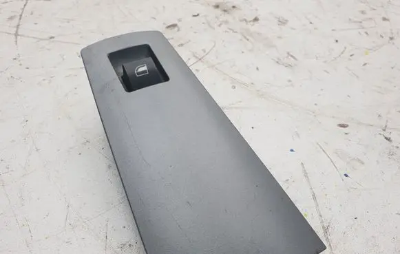 BMW 7 E65 E66 Electric window control switch 8379597