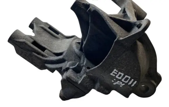Volkswagen Transporter - Caravelle T5 Engine mounting bracket 070199343B