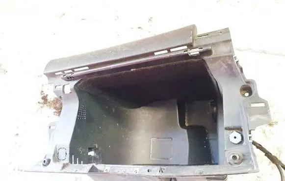 Ford Galaxy Glove box 6m21u04406acw 6m21-u04406-acw