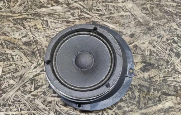 Jaguar XK8 - XKR Front door speaker LJA4140BA