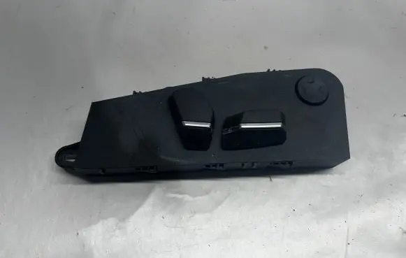 BMW 5 F10 F11 Seat control switch 9196151