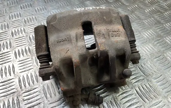 Land Rover Discovery Front brake caliper