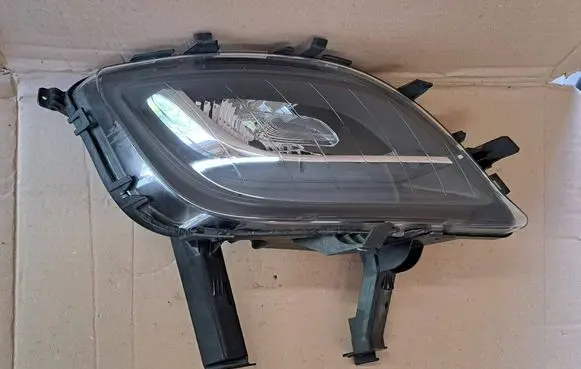 Opel Astra J Front indicator light 68001 13264642 662588537