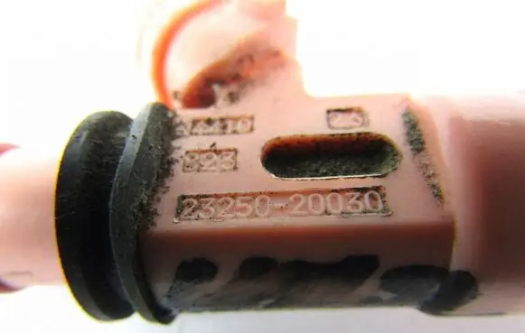 Lexus RX 330 - 350 - 400H Fuel injector 2325020030
