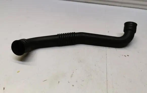 Volkswagen Touran I Breather hose/pipe 038103493AE