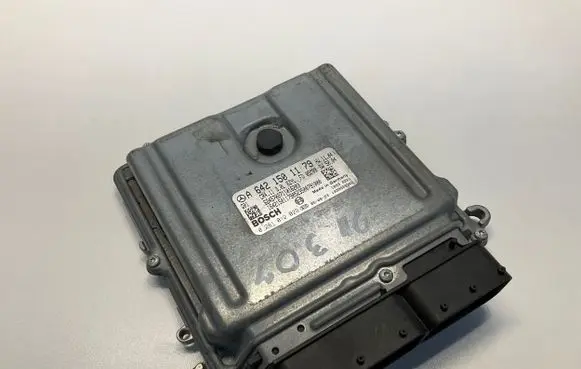 Mercedes-Benz E W211 Engine control unit/module A6421501179 1039S09362 0281012029