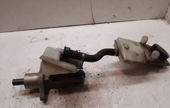 Ford Focus Master brake cylinder 03350886401
