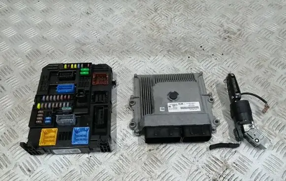 Citroen C4 III e-C4 Engine control unit/module 9851418180 A3C7040000001 223578058