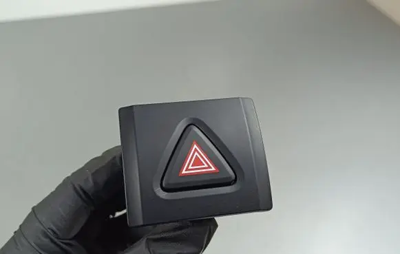 Hyundai Kona I Hazard light switch 93790J9000