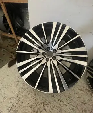 Volvo XC90 R22 alloy rim 